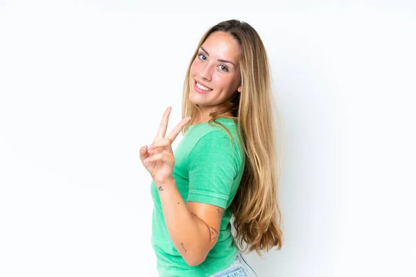 Joven Mujer Caucásica Aislada Sobre Fondo Blanco Sonriendo Mostrando Signo —  Fotos de Stock