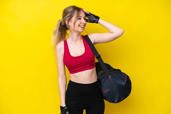 Young Sport Caucasian Woman Sport Bag Isolated Background Has Realized — Fotografia de Stock