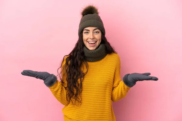 Young Caucasian Girl Winter Hat Isolated Purple Background Shocked Facial — 图库照片