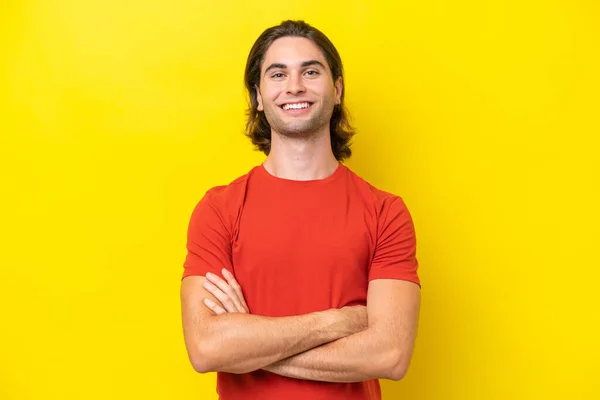 Caucasian Handsome Man Isolated Yellow Background Keeping Arms Crossed Frontal — Stockfoto