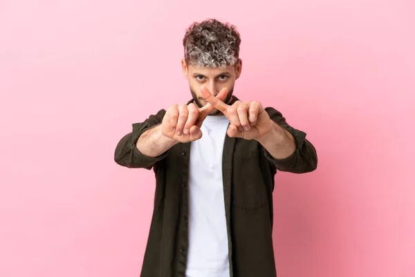 Young Handsome Caucasian Man Isolated Pink Background Making Stop Gesture — Stockfoto