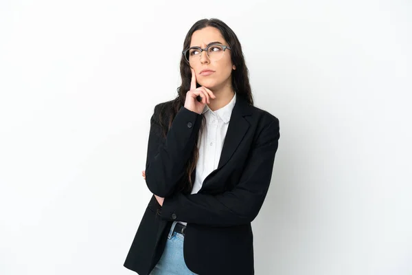 Young Business Woman Isolated White Background Having Doubts While Looking — ストック写真