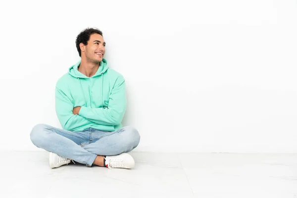 Caucasian Handsome Man Sitting Floor Happy Smiling — Stok fotoğraf
