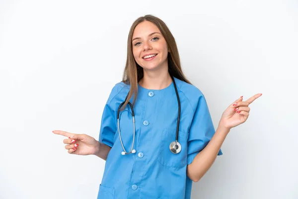 Jonge Chirurg Arts Litouwse Vrouw Geïsoleerd Witte Achtergrond Wijzend Vinger — Stockfoto