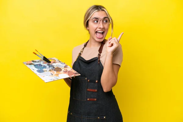 Young Artist Caucasian Woman Holding Palette Isolated Yellow Background Intending — ストック写真