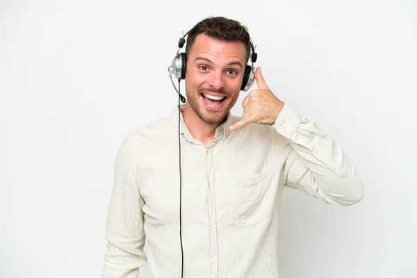 Τηλεμάρκετερ Καυκάσιος Που Δουλεύει Ακουστικά Απομονωμένα Λευκό Φόντο Κάνοντας Τηλεφωνική — Φωτογραφία Αρχείου