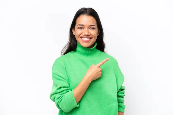 Young Colombian Woman Isolated White Background Pointing Side Present Product — Stockfoto