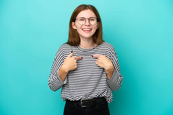 Jong Engels Vrouw Geïsoleerd Blauwe Achtergrond Met Verrassing Gezichtsuitdrukking — Stockfoto