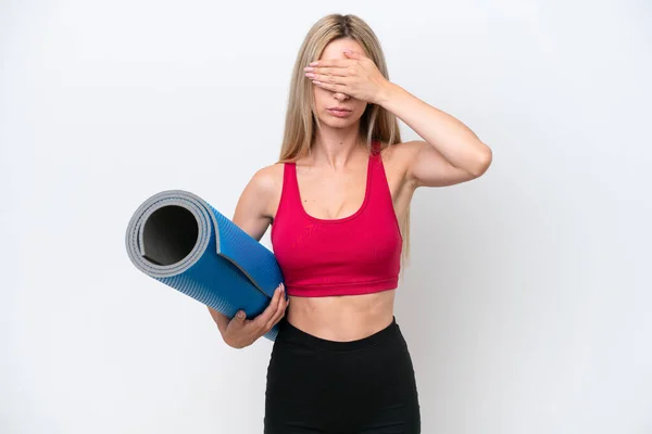 Young Sport Blonde Woman Going Yoga Classes While Holding Mat — Stock Photo, Image