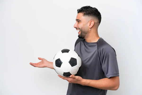 Arabische Jonge Voetballer Man Geïsoleerd Witte Achtergrond Met Verrassende Expressie — Stockfoto