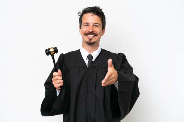 판사는 거래를 마무리 배경에 고립된 악수하는 남자를 지목했다 — 스톡 사진