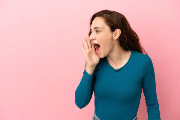 Young Caucasian Woman Isolated Pink Background Shouting Mouth Wide Open — Stock Photo, Image