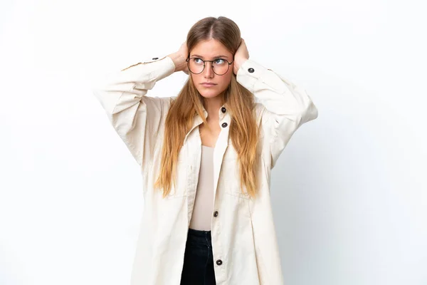 Young Blonde Woman Isolated White Background Frustrated Covering Ears — Stock Photo, Image