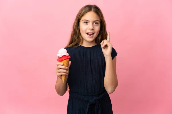 Barn Med Cornet Glass Över Isolerad Rosa Bakgrund Tänker Idé — Stockfoto