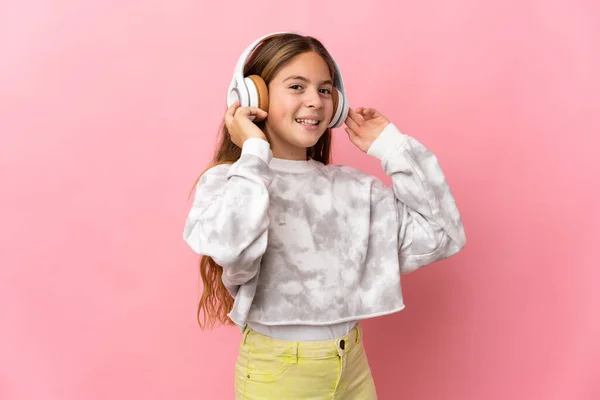 Criança Sobre Fundo Rosa Isolado Ouvir Música Cantar — Fotografia de Stock