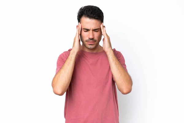 Joven Hombre Guapo Sobre Fondo Blanco Aislado Con Dolor Cabeza — Foto de Stock