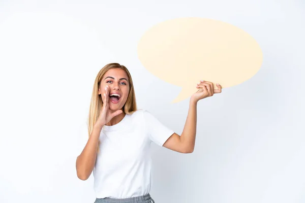 Bionda Ragazza Uruguaiana Isolato Sfondo Bianco Tenendo Una Bolla Discorso — Foto Stock