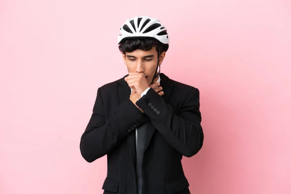 Homem Negócios Argentino Com Capacetes Bicicleta Isolados Fundo Rosa — Fotografia de Stock