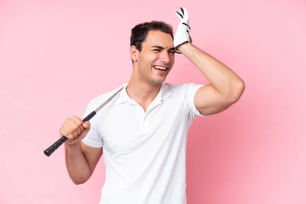 Joven Jugador Golf Hombre Aislado Sobre Fondo Rosa Dado Cuenta — Foto de Stock