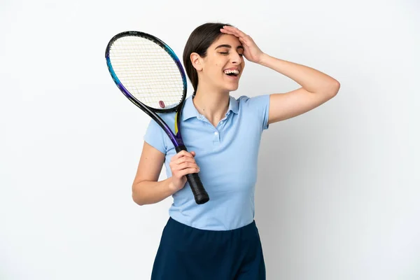 Knappe Jonge Tennisser Blanke Vrouw Geïsoleerd Witte Achtergrond Glimlachen Veel — Stockfoto