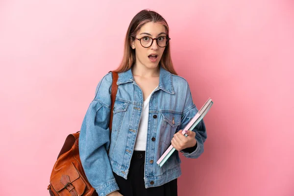 Jovem Estudante Caucasiano Mulher Isolada Fundo Rosa Com Expressão Facial — Fotografia de Stock