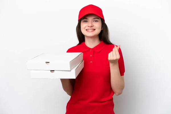 Entrega Pizza Russo Jovem Pegando Caixas Pizza Isoladas Fundo Branco — Fotografia de Stock