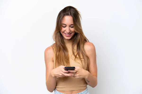 Mujer Joven Caucásica Aislada Sobre Fondo Blanco Enviando Mensaje Con — Foto de Stock