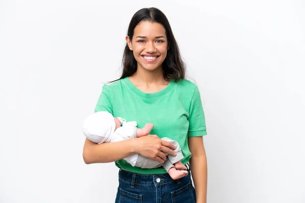Jovem Colombiana Com Seu Bebê Recém Nascido Isolado Fundo Branco — Fotografia de Stock