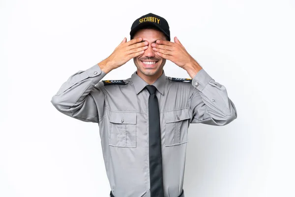 Joven Salvaguardar Hombre Sobre Fondo Blanco Aislado Cubriendo Los Ojos — Foto de Stock