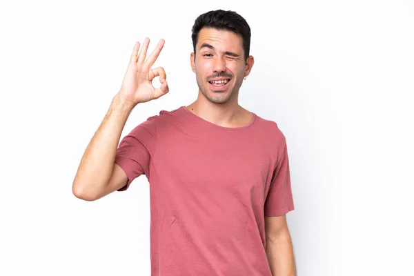 Joven Hombre Guapo Sobre Fondo Blanco Aislado Mostrando Signo Con —  Fotos de Stock