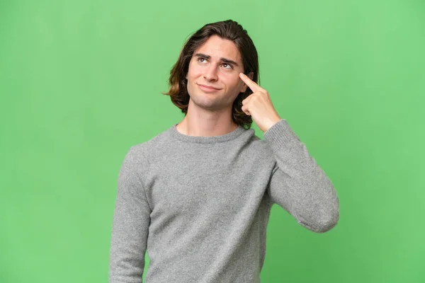 Jonge Blanke Man Geïsoleerd Groene Chroma Achtergrond Het Maken Van — Stockfoto