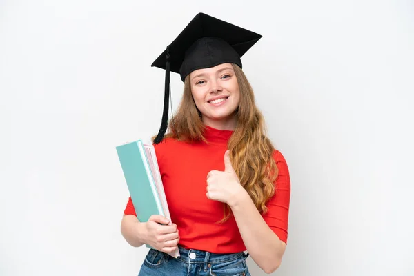 Ung Universitetsexamen Kvinna Isolerad Vit Bakgrund Ger Tummen Upp Gest — Stockfoto