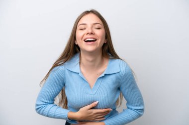 Genç Litvanyalı kadın beyaz arka planda izole edilmiş, çok gülümsüyor.