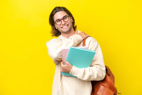 Joven Estudiante Guapo Hombre Aislado Amarillo Fondo Riendo — Foto de Stock