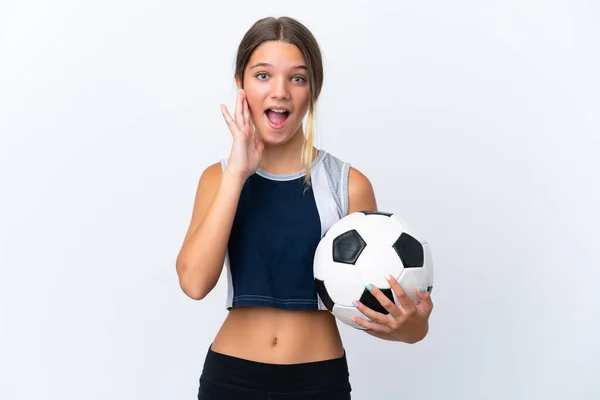 Menina Caucasiana Pouco Jogar Futebol Isolado Fundo Branco Com Surpresa — Fotografia de Stock