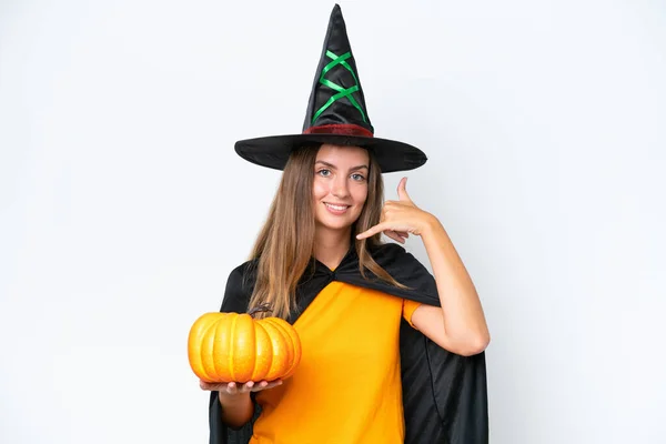 Giovane Donna Caucasica Costume Strega Che Tiene Una Zucca Isolata — Foto Stock