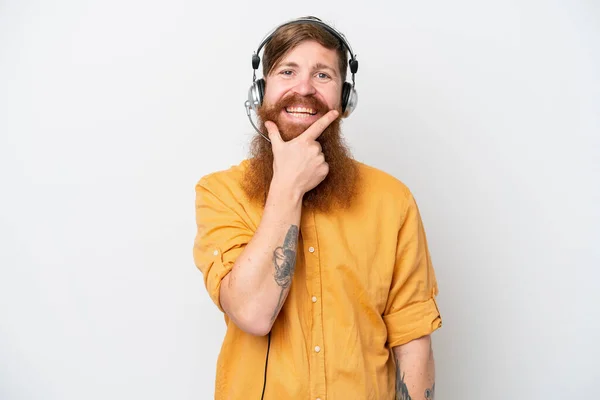 Telemarketer Man Geïsoleerd Witte Achtergrond Glimlachen — Stockfoto