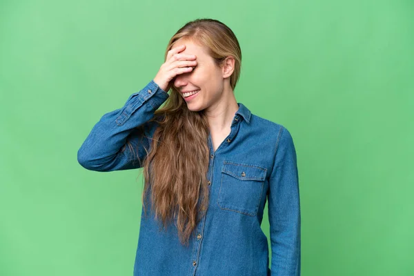 Junge Blonde Frau Über Isolierten Hintergrund Lacht — Stockfoto