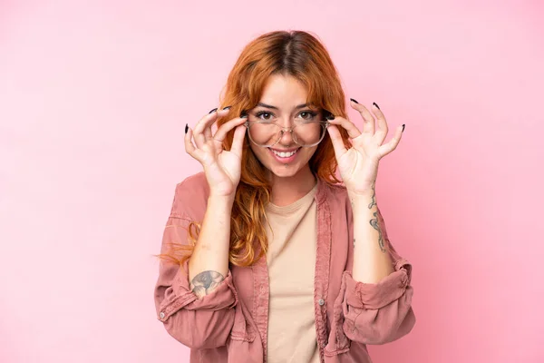 Young Caucasian Woman Isolated Pink Background Glasses Happy Expression — 스톡 사진