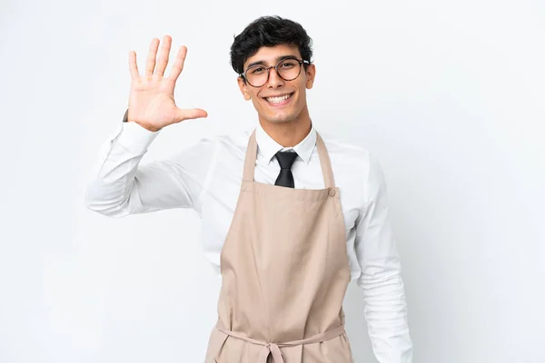 Restaurant Argentijnse Ober Geïsoleerd Witte Achtergrond Tellen Vijf Met Vingers — Stockfoto