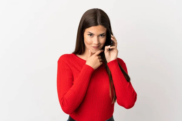 Adolescente Brasileña Chica Usando Teléfono Móvil Sobre Aislado Blanco Fondo —  Fotos de Stock
