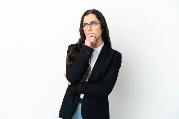 Young Business Woman Isolated White Background Having Doubts — Stok fotoğraf