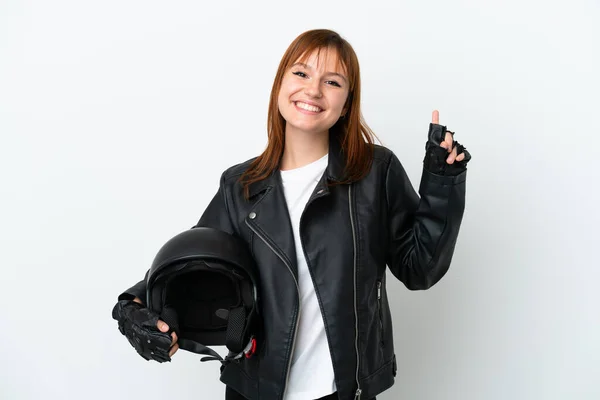 Руда Дівчина Мотоциклетним Шоломом Ізольована Білому Тлі Показуючи Піднімаючи Палець — стокове фото