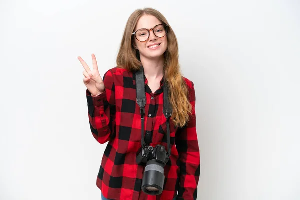 Jonge Fotograaf Mooie Vrouw Geïsoleerd Witte Achtergrond Glimlachen Tonen Overwinning — Stockfoto