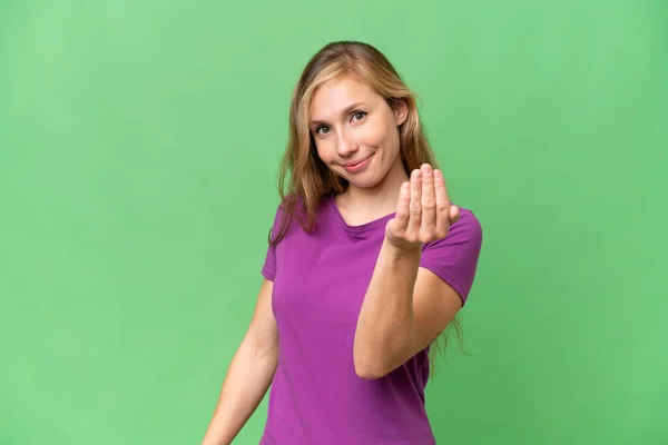 Jonge Blonde Vrouw Geïsoleerde Achtergrond Uitnodigend Met Hand Komen Blij — Stockfoto