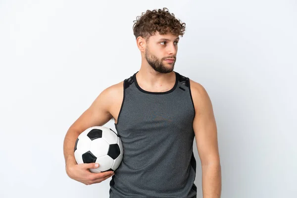 Νεαρός Όμορφος Καυκάσιος Άνδρας Απομονωμένος Λευκό Φόντο Μπάλα Ποδοσφαίρου — Φωτογραφία Αρχείου