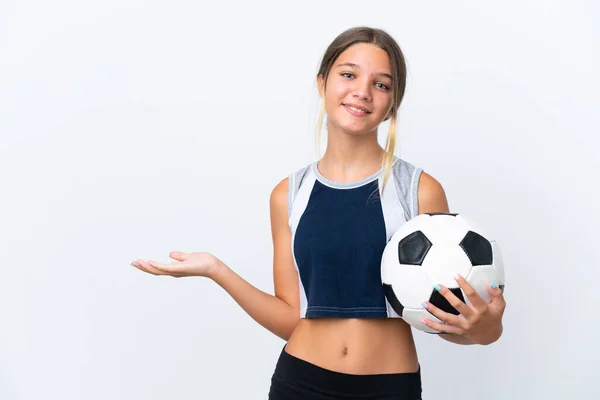 Pequeña Chica Caucásica Jugando Fútbol Aislado Sobre Fondo Blanco Extendiendo — Foto de Stock