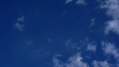 Süper 35mm kamera - beyaz bulutlar bahar zaman geçirerek