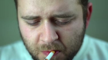Süper 35mm kamera - komik adam tuhaf bir sigara