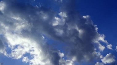 temiz ve güzel bulutlar zaman atlamalı